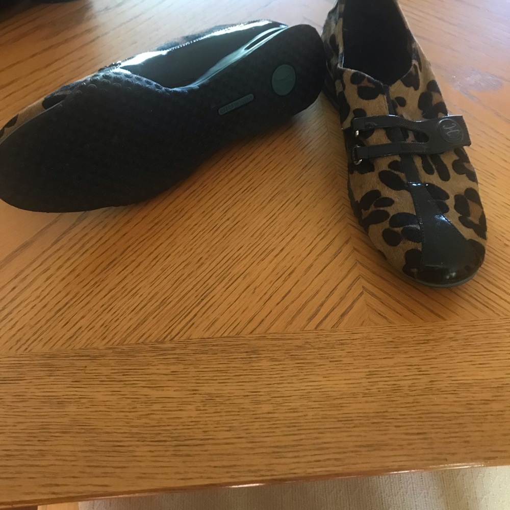Shoes - Picture 2 of 2